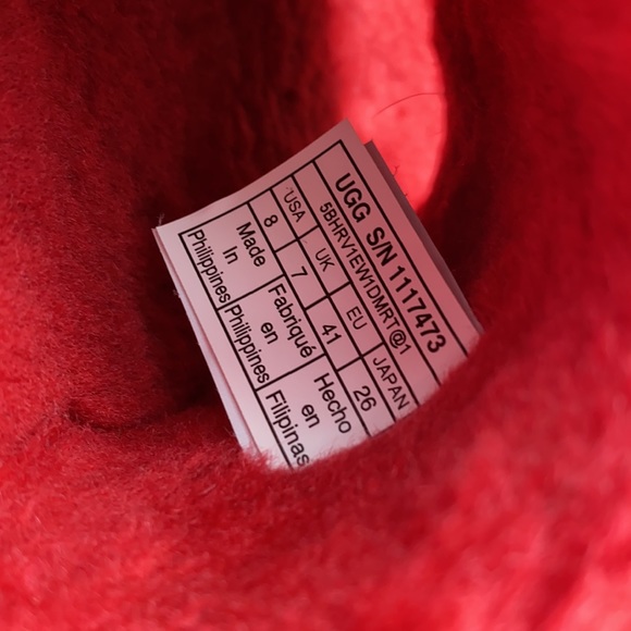 Red Ugg Fluff You Slides Size 8 US - Picture 3 of 4